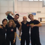 La Squadra della dimostrazione del Progetto "SICURAmente Donna" durante la Festa dello Sport al Comune di Colturano (Mi). Presto tutte le immagini! Da sx: Signora Bruna Boni cn III dan, Signora "Instructor" Ave dalla Lana, Master Alex Guarneri cn III dan, Master Daniele Ramponi cn III dan e Istruttore Fabrizio Villanacci cn II dan.